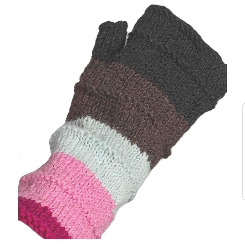 SUPER CUTE BOHO FINGERLESS GLOVES - Picture 3 of 8